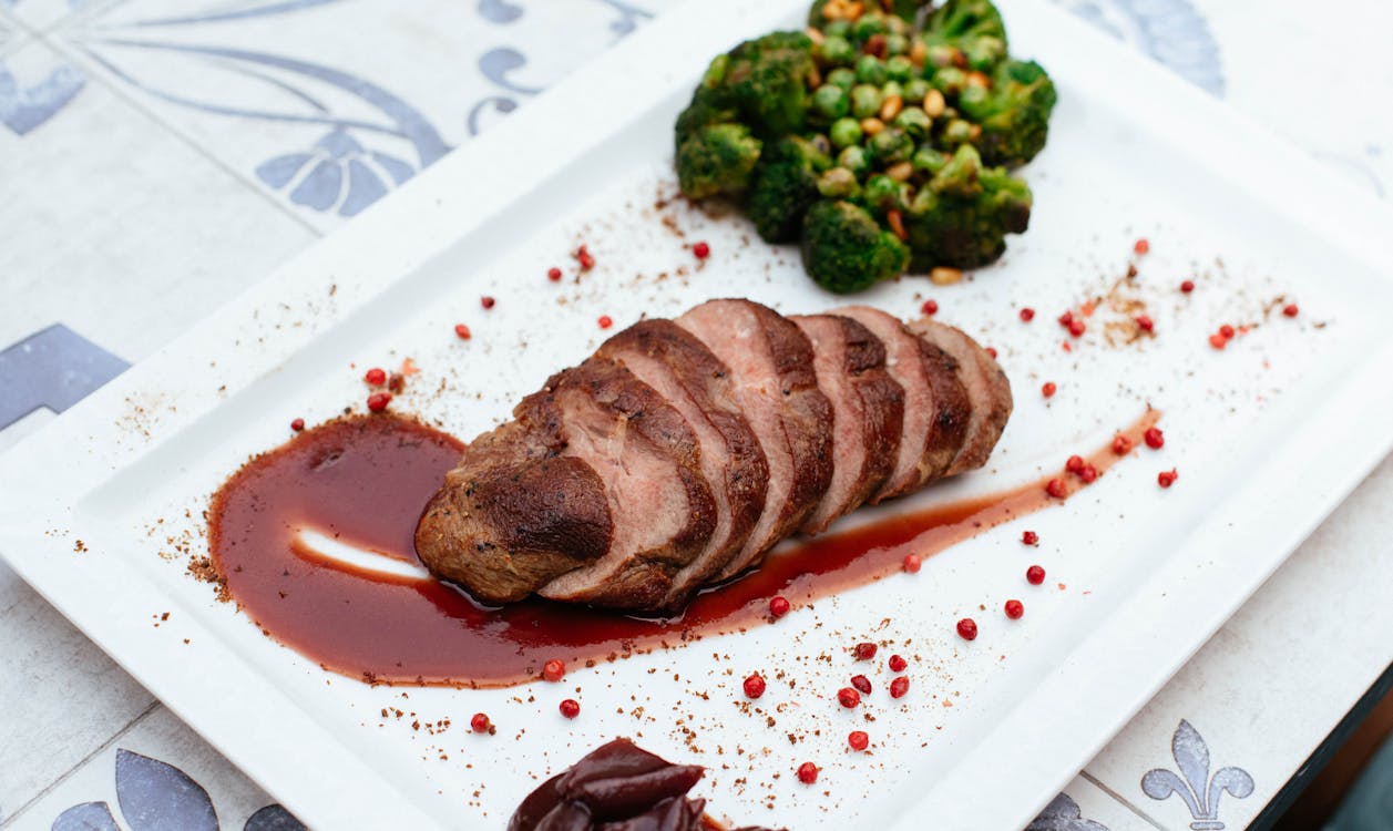 Picanha grelhada na brasa com corte perfeito